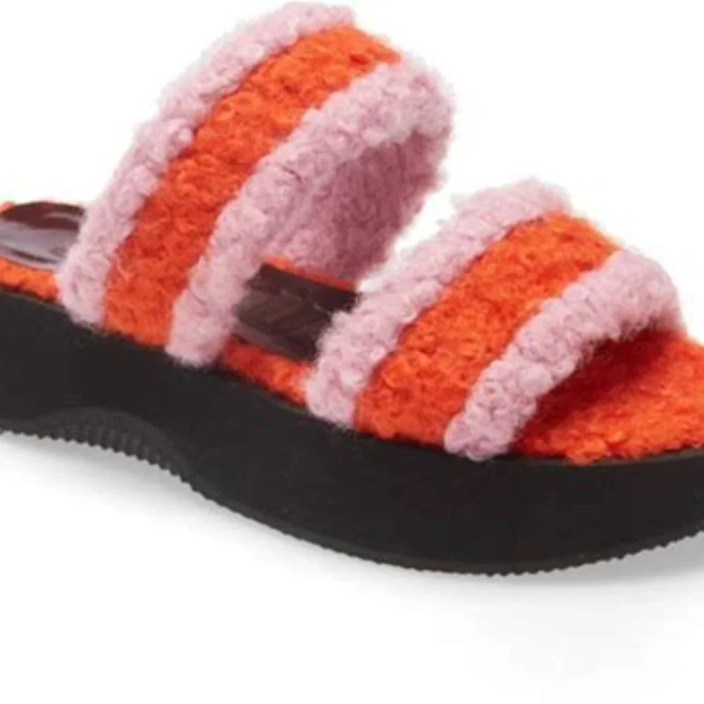 NWOT STAUD Pink and Orange Fuzzy Platform Slide Sandals